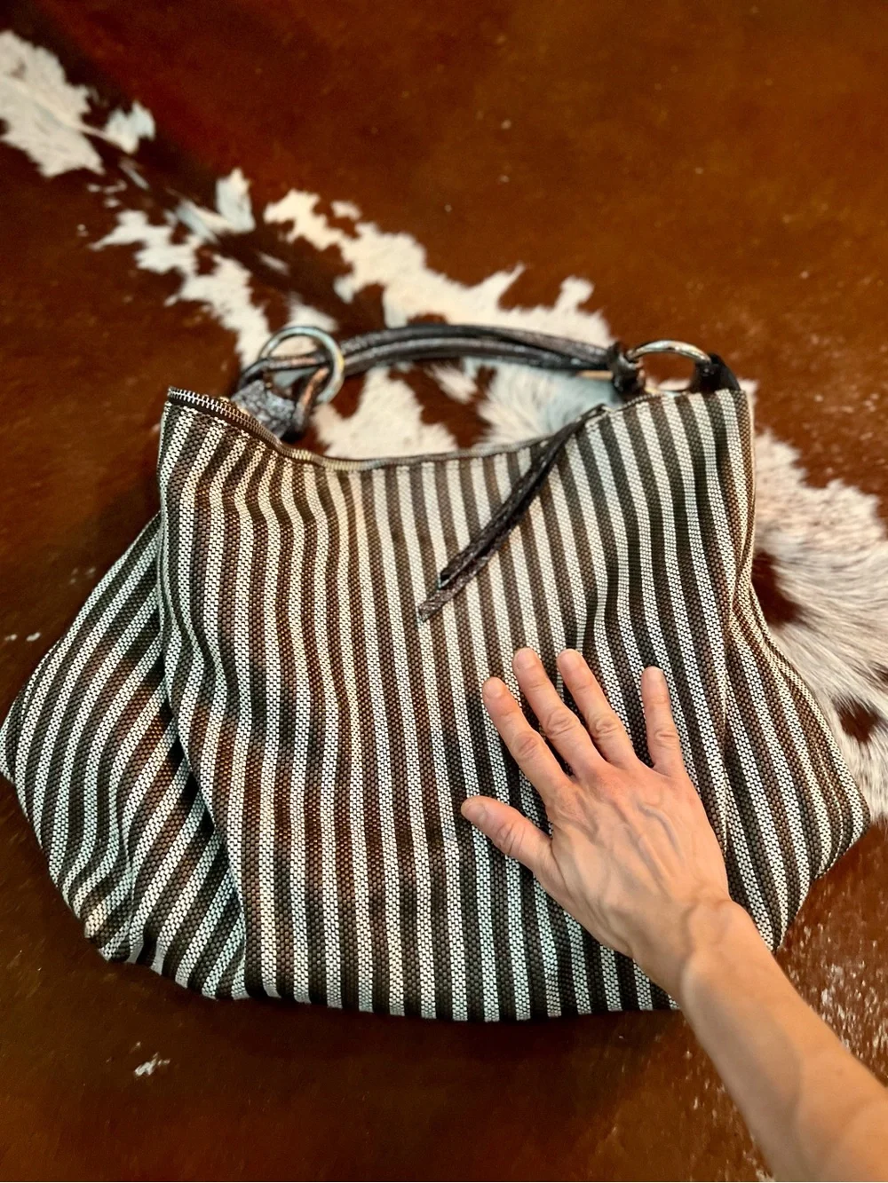 NWOT Italian Designer D2 Brown and White Stripped Leather Hobo Bag